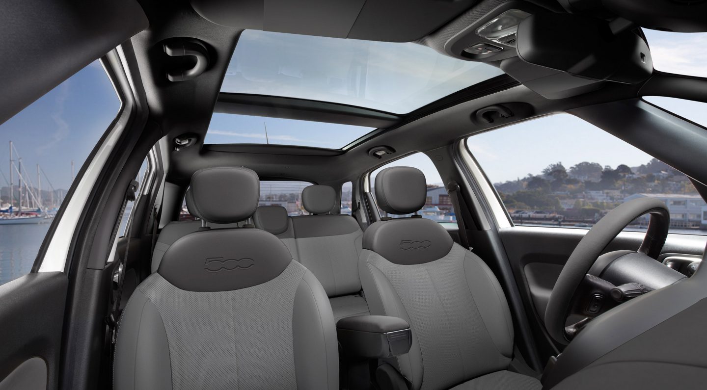 2017 FIAT 500L Interior